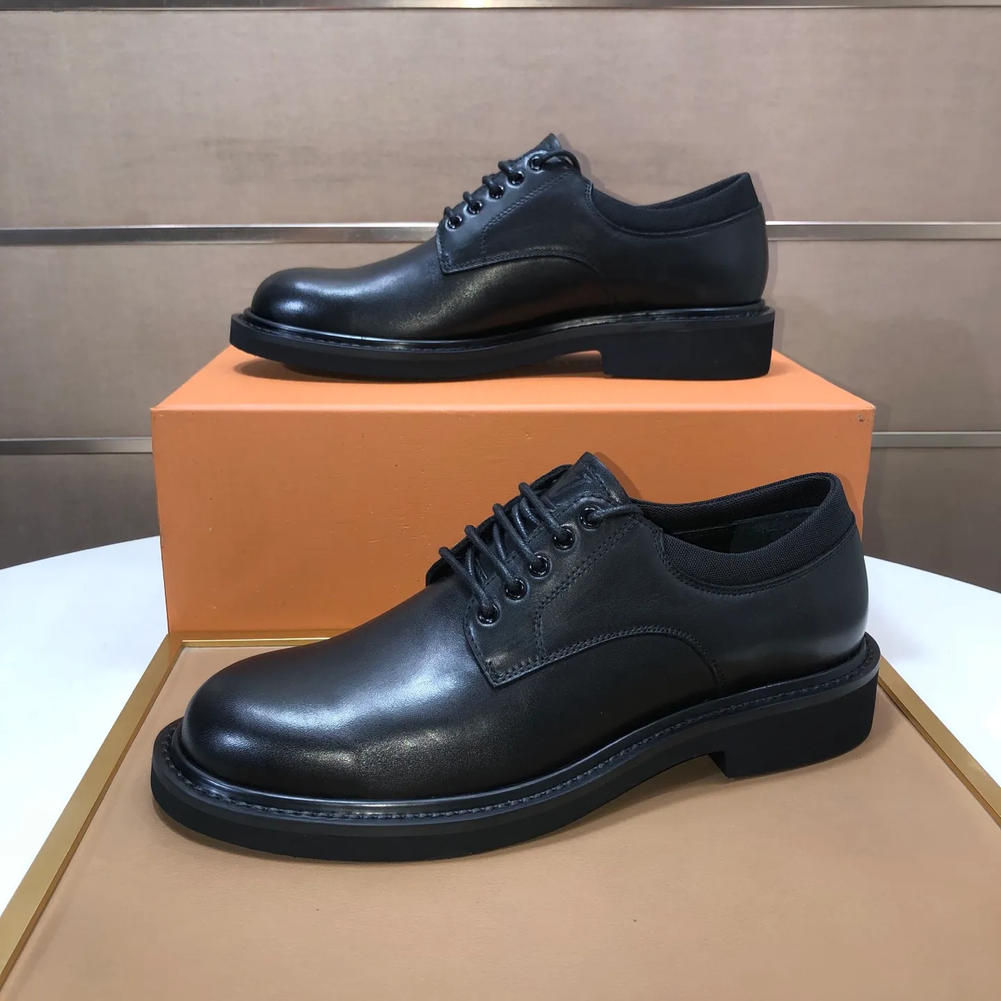 Men's men's shoes 💰660💰[LOUIS VUITTON] (original order) new style 🍀LV Louis Vuitton * - top version of LV classic leather shoes! Made of imported original single cowhide, original leather side strips and wear-resistant rubber outsole! High quality products! Code number 39-44 (38.45 customized)
